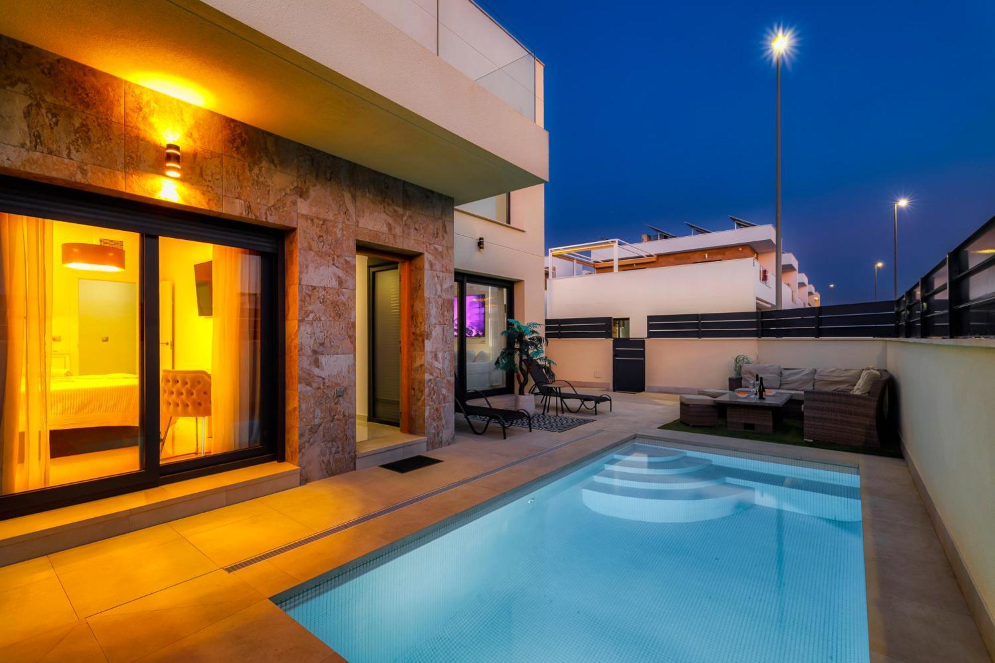 Villa White Diamond - Piscine - Plage 10 Minutes Daya Vieja Экстерьер фото