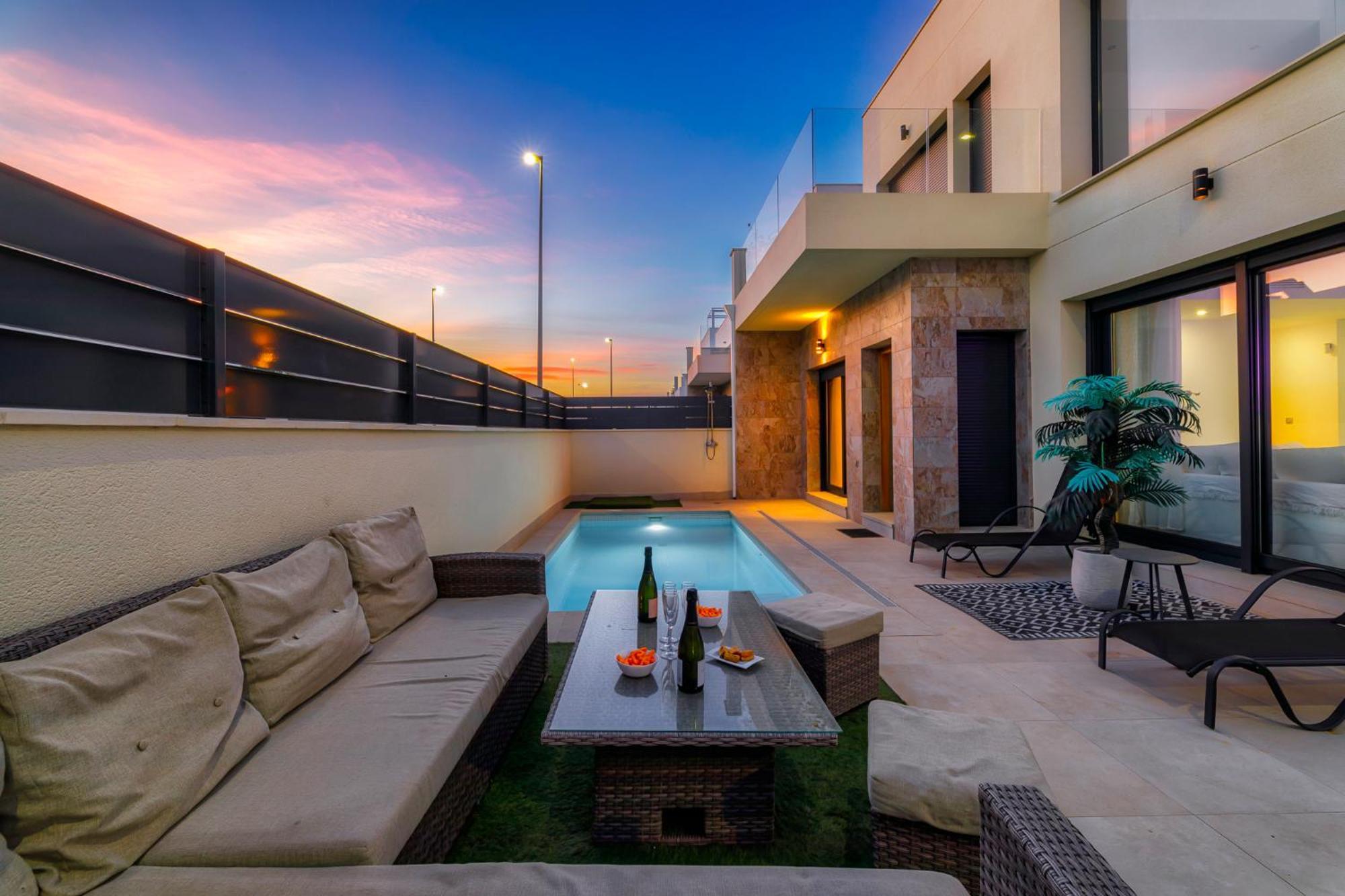 Villa White Diamond - Piscine - Plage 10 Minutes Daya Vieja Экстерьер фото